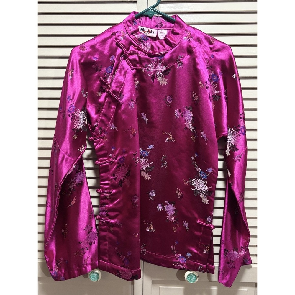 Mythwear Satin Embroidered Asian Top Fuchsia Floral 1/2 Collar Buttons
